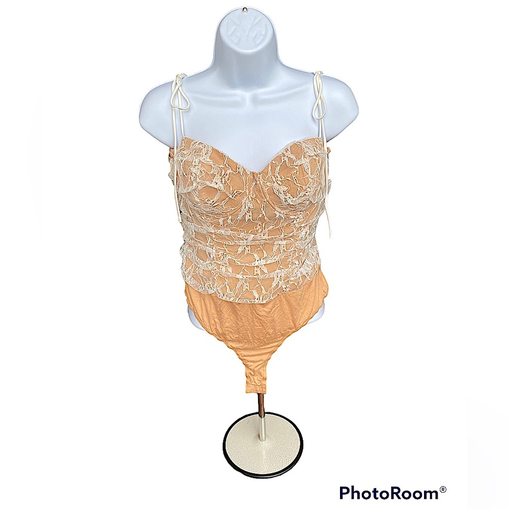 Fashion Nova, Lace Bodysuit, Size M